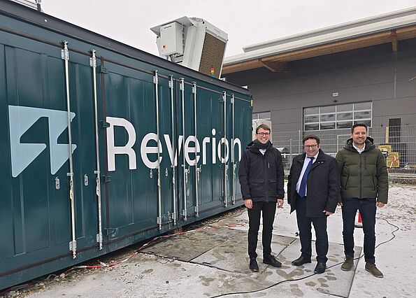 Foto von Wirtschaftsstaatssekretär Tobias Gotthardt bei Reverion